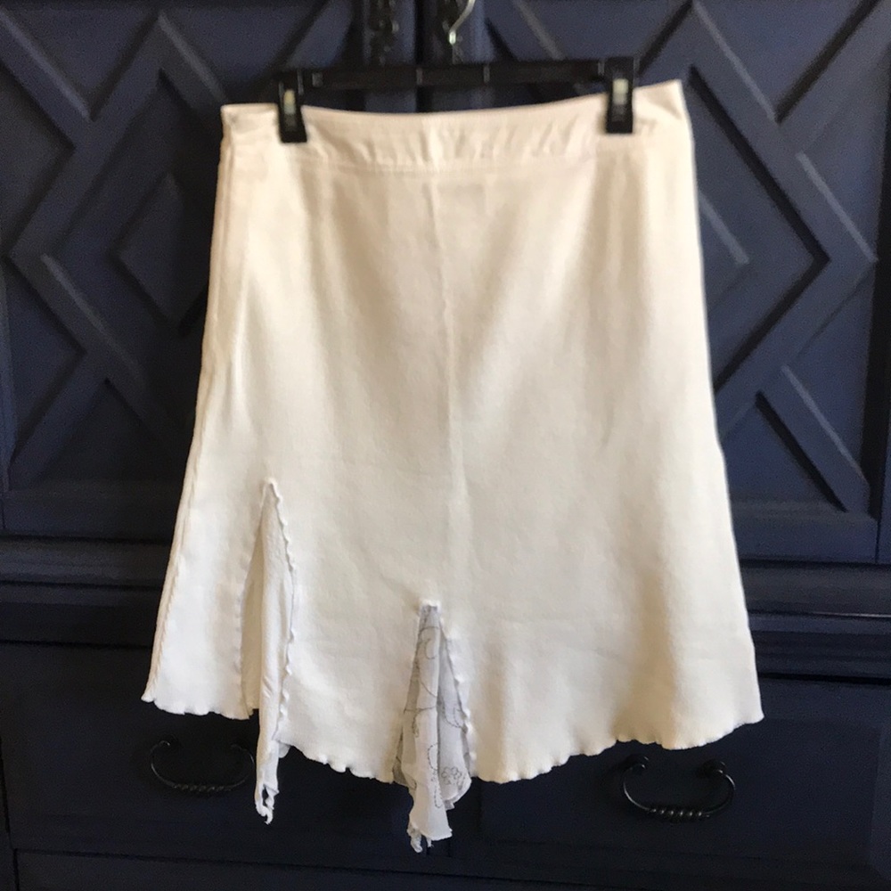 Blue Willi’s White Woven Skirt
